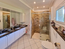 9-room property for sale in Hillion (22)