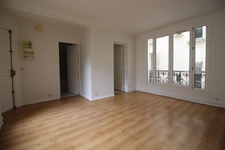 Bel appartement lumineux de 2 pièces au 2eme etage à 200 m du métro Louise Michel