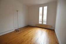 Bel appartement lumineux de 4 pièces au 5eme etage à 200 m du métro Louise Michel