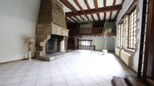 Propriété 9 pièces ROSNY SOUS BOIS (93) avec terrasse sur terrain clos de murs