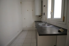 Bel appartement lumineux de 2 pièces au 2eme etage à 200 m du métro Louise Michel