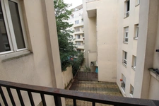Bel appartement lumineux de 2 pièces au 2eme etage à 200 m du métro Louise Michel