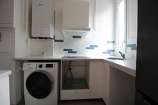Bel appartement lumineux de 4 pièces au 5eme etage à 200 m du métro Louise Michel