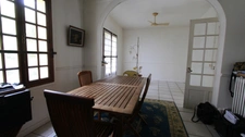 Propriété 9 pièces ROSNY SOUS BOIS (93) avec terrasse sur terrain clos de murs