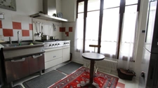 Propriété 9 pièces ROSNY SOUS BOIS (93) avec terrasse sur terrain clos de murs