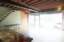 Hem proche centre - Local commercial de 147 m² avec réserve, bureaux et jardin – Emplacement visible 