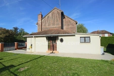 Roubaix - Aux confins de Hem et Croix Beaumont - Maison à potentiel sur grand terrain