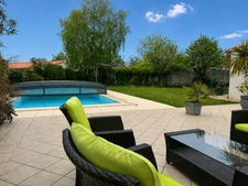 AUBIGNY LES CLOUZEAUX, maison d'architecte 180 m², 5 chambres, 1180 m² terrain clos.