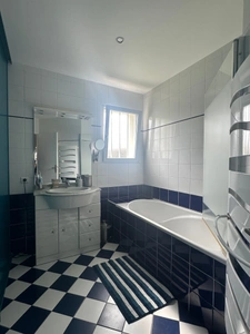 NESMY - Maison 4 chambres 129 m², 931 m² jardin clos
