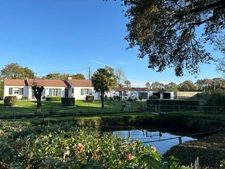 Maison plain-pied env. 136 m², terrain env. 4000m² AUBIGNY LES CLOUZEAUX 