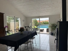 AUBIGNY LES CLOUZEAUX, maison d'architecte 180 m², 5 chambres, 1180 m² terrain clos.