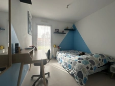 Exclusivité - LANDERONDE - Maison de plain pied récente,2018, trois chambres, garage, jardin env. 490 m²