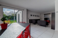 Maison plain-pied, 4 chambres, 733 m² jardin