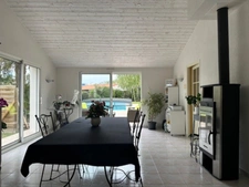 AUBIGNY LES CLOUZEAUX, maison d'architecte 180 m², 5 chambres, 1180 m² terrain clos.