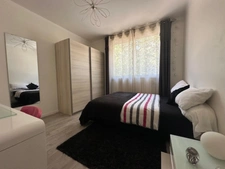 La Roche-sur-Yon, maison avec garage et jardin clos, trois chambres