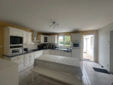 AUBIGNY LES CLOUZEAUX, maison d'architecte 180 m², 5 chambres, 1180 m² terrain clos.
