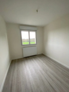 La Roche-sur-Yon, Quartier Rivoli, maison refaite à neuf, 3 chambres et jardin 289 m²