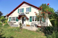 VILLA À VENDRE HOULGATE CALVADOS 8 PIÈCES 5 CHAMBRES dont 1 PLAIN-PIED AVEC JARDIN ET TERRASSE SUD GARAGE CAVE  696 800€