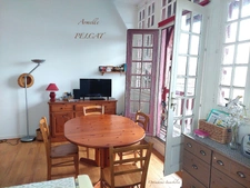APPARTEMENT À VENDRE BEAU 2 PIÈCES 32M2 AVEC BALCON DERNIER ÉTAGE ET PLACE STATIONNEMENT 250M CENTRE HOULGATE CALVADOS 150 000€ 
