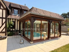 MAISON À COLOMBAGES CENTRE-VILLE HOULGATE JARDIN PISCINE INTÉRIEURE 1 365 000€