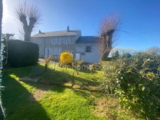 MAISON DOMINANTE