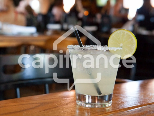 FDC BAR BRASSERIE PMU proche de CANNES (06) 275 000 euros