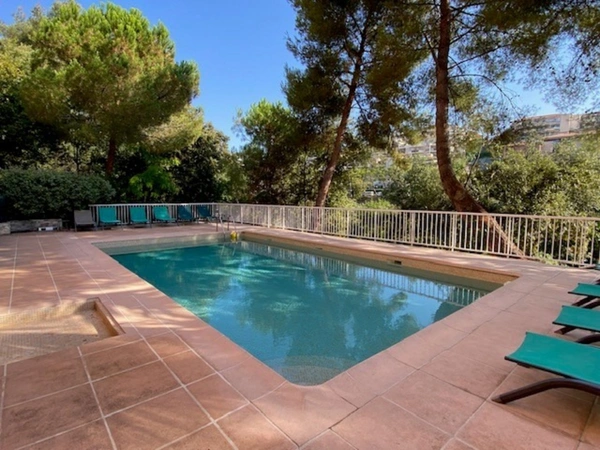 Appartement  2 pièces NICE OUEST 310 000 EUROS