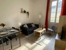Nice Valrose 2 pièces rénové meublé 185 000 euros
