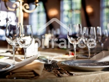 06 PORT SAINT LAURENT VEND FDC RESTAURANT 286 000 EUROS