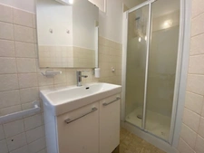 Nice Valrose 2 pièces rénové meublé 185 000 euros