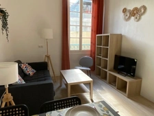 Nice Valrose 2 pièces rénové meublé 185 000 euros
