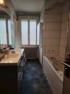 A vendre Grande maison familiale de 167 m² sur un Terrain de 471 m² dans Chatellerault proche des commerces.