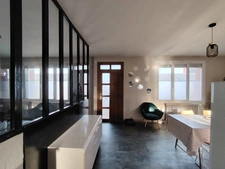 A vendre Grande maison familiale de 167 m² sur un Terrain de 471 m² dans Chatellerault proche des commerces.