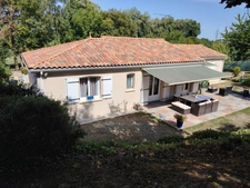Belle maison avec vue dominante sur la vallée- A 5 minutes de la gare de Poitiers