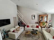 Belle Maison de 189 m² avec piscine dans environnement calme et verdoyant de Migné Auxances