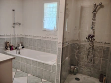 Belle maison avec vue dominante sur la vallée- A 5 minutes de la gare de Poitiers