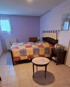 BELLE MAISON DE 137 M² SUR UN TERRAIN DE 2950 M² AVEC PISCINE CHARRAIS 86170 SAINT MARTIN LA PALLU.