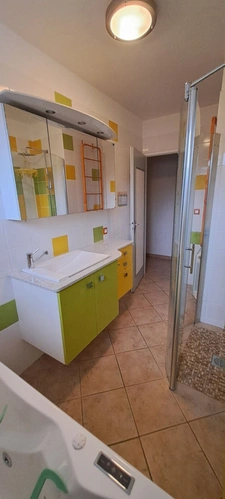 BELLE MAISON DE 137 M² SUR UN TERRAIN DE 2950 M² AVEC PISCINE CHARRAIS 86170 SAINT MARTIN LA PALLU.