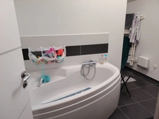 Belle maison en pierre avec dépendance et potentiel locatif sur un terrain de 1100 m² Beaumont Saint Cyr