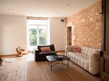 Belle demeure en pierre - 165 m2 sur un terrain de 2290 m2 - BONNEUIL MATOURS (86)