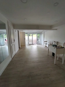 Maison d'architecte de 284 m² avec parc et piscine chauffée - Neuville de Poitou