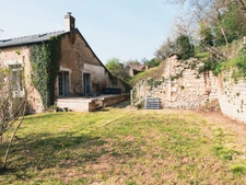 Belle demeure en pierre - 165 m2 sur un terrain de 2290 m2 - BONNEUIL MATOURS (86)
