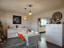 A vendre Grande maison familiale de 167 m² sur un Terrain de 471 m² dans Chatellerault proche des commerces.