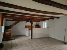A vendre charmante maison de village située sur la commune Val-de-Comporte Saint Macoux 86400.