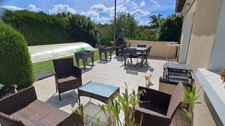BELLE MAISON DE 137 M² SUR UN TERRAIN DE 2950 M² AVEC PISCINE CHARRAIS 86170 SAINT MARTIN LA PALLU.