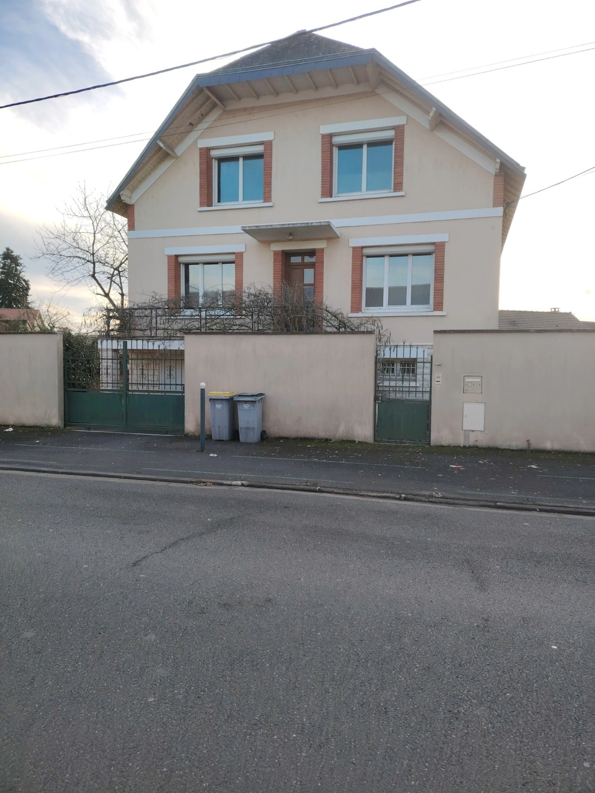 Maison 5 pièces 167 m² · à Chatellerault · 167 m² · 198 000 €