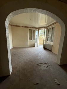 Maison de 146 m² sur un Terrain de 1081 m²  centre ville Vouneuil Sur Vienne.