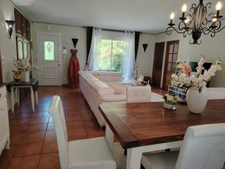 Belle maison avec vue dominante sur la vallée- A 5 minutes de la gare de Poitiers