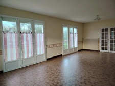 A vendre- Maison spacieuse avec jardin arboré à Fontaine le Comte