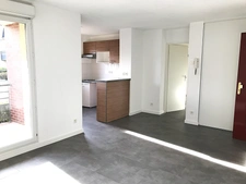 Dpt Nord (59), à vendre CAMBRAI appartement T2 - 43 m² - RDC